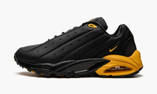 nike nocta hot step air terra black / university gold